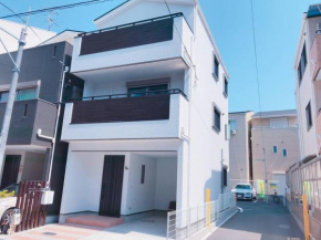 Spacious 120m2/4 Bedrooms/2 toilets/Free parking